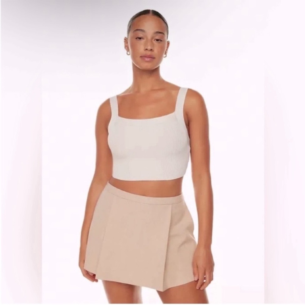Aritzia Babaton Breslin Sculpt Knit Cropped Tank in White